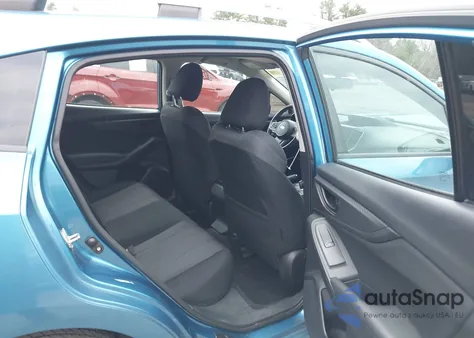 2017 Subaru Impreza 2.0I Premium z USA, uszkodzony, nr VIN 4S3GTAD64H3724553